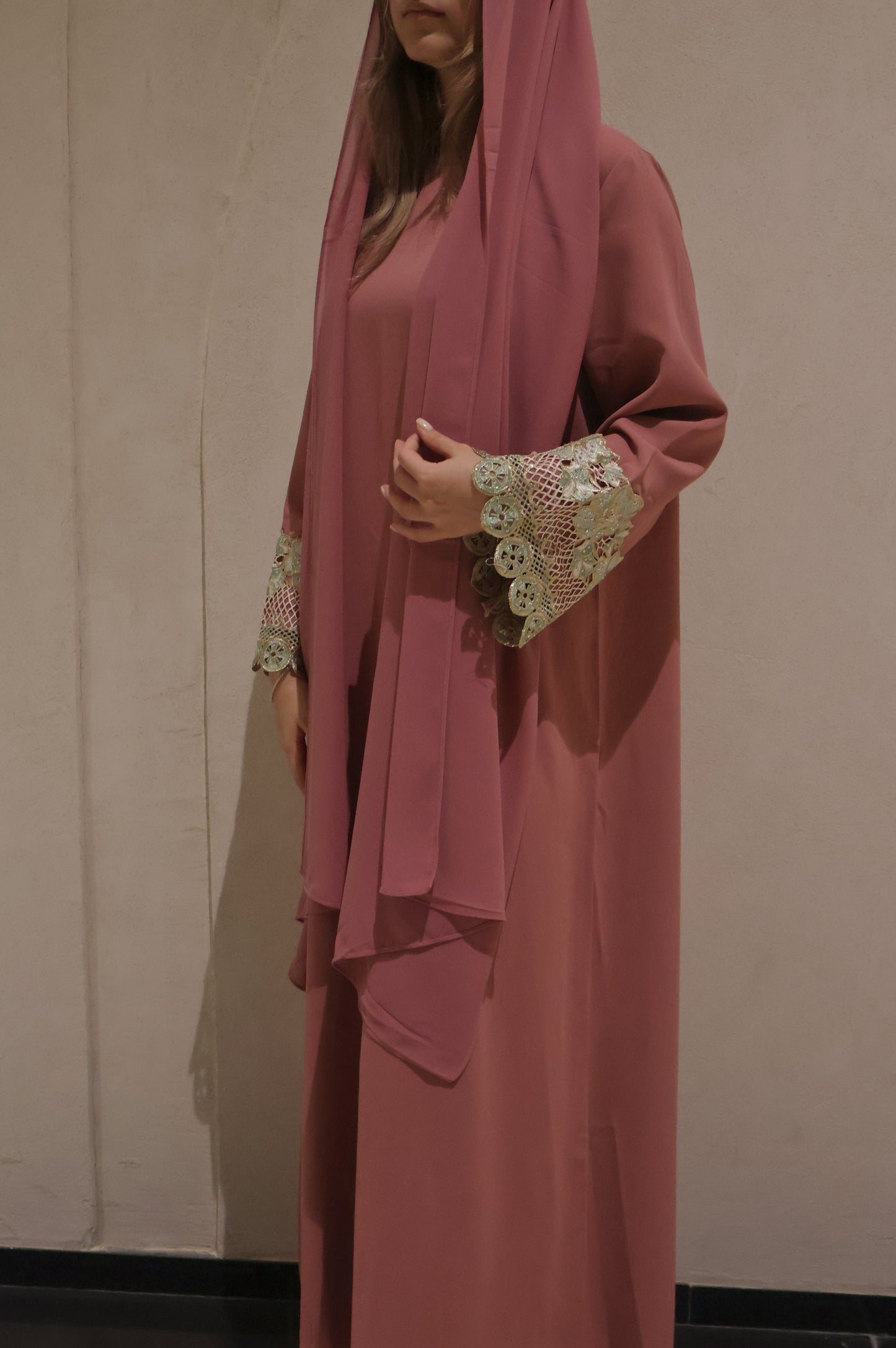 Delight, Floral trim cuff abaya