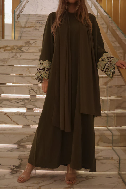 Delight, Floral trim cuff abaya